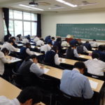 日本「子供の学力が低下してる!ゆとりやめて詰め込み教育再開しなきゃ(使命感)」